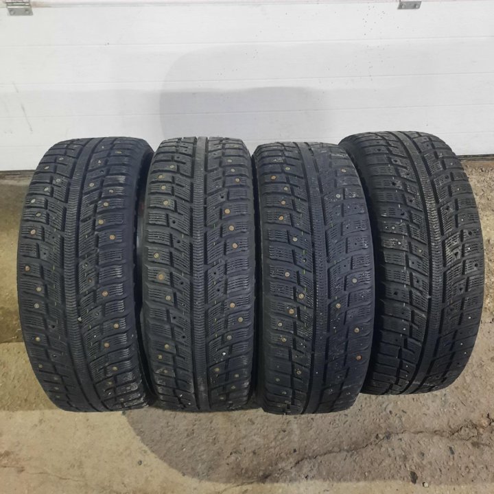 215/55R17 Kumho I'Zen KW22 (Лот №7192)