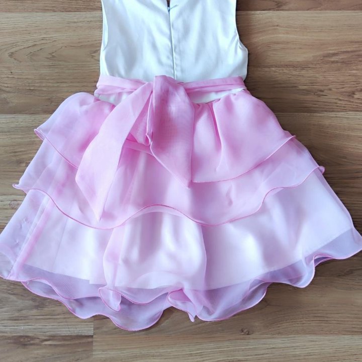 Платье на девочку