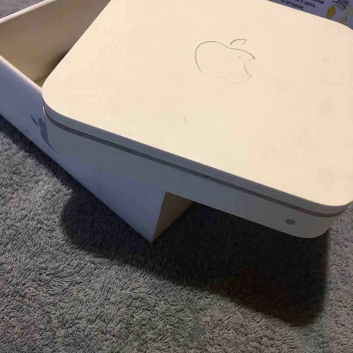 Apple AirPort Extreme base station A1143