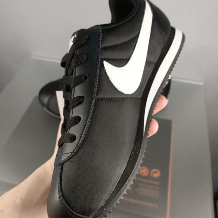 Кроссовки мужские Nike Cortez