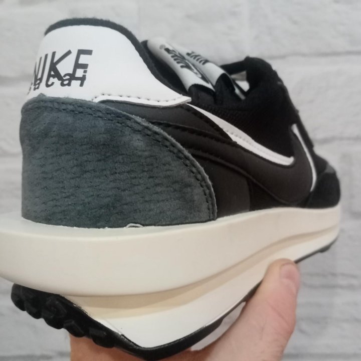 Кроссовки Nike Sacai