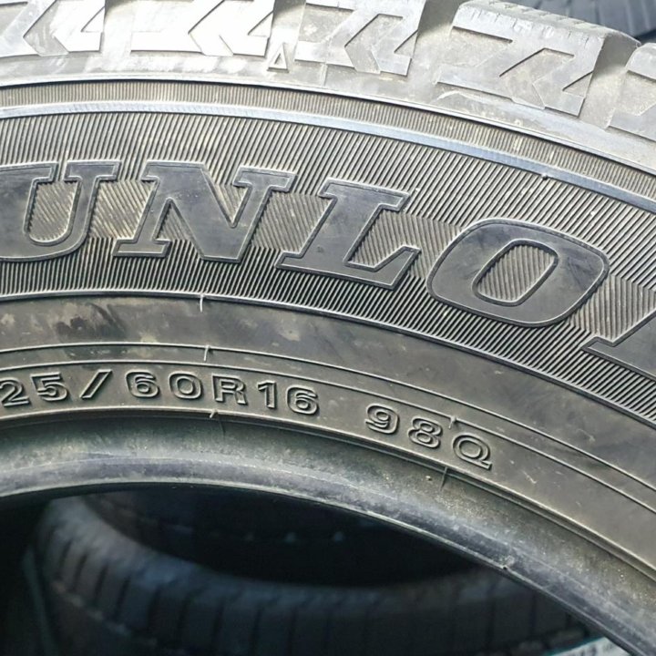 2шт. 225/60/16 Dunlop Winter Maxx WM 02 2016 год