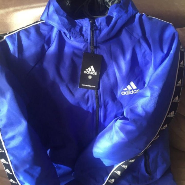 Ветровка Adidas новая весна