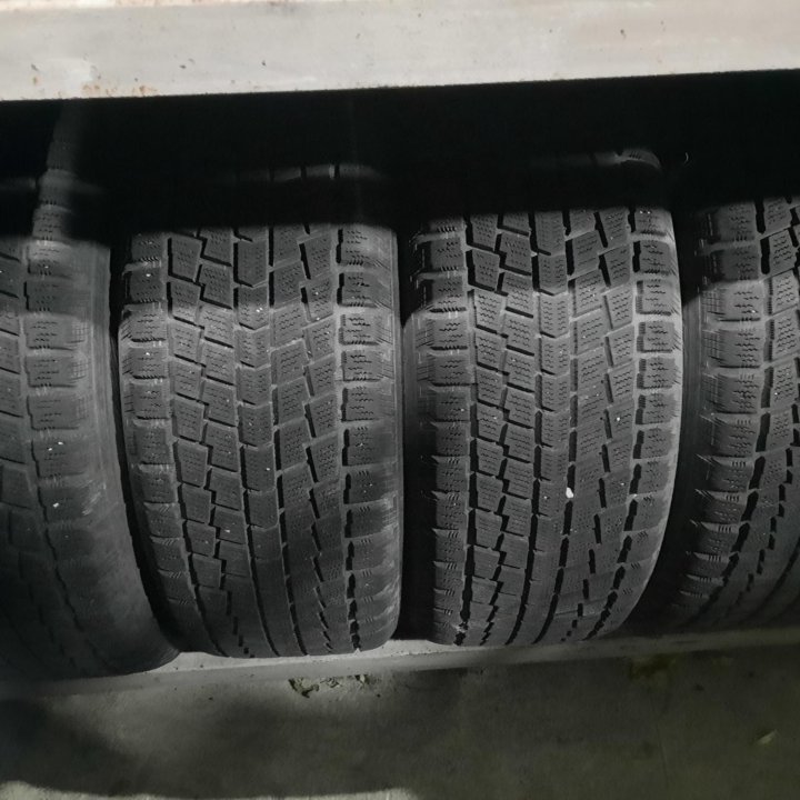 Hankook 235/55/17, 4шт