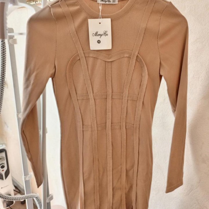 Платье новое