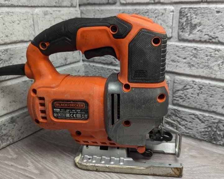 Электролобзик BLACK+DECKER BES610, оранжевый 650 Вт