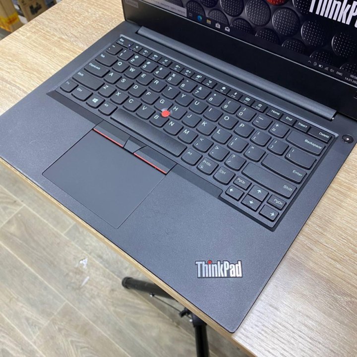 Ноутбук Lenovo ThinkPad Ryzen 5, 16Gb, SSD