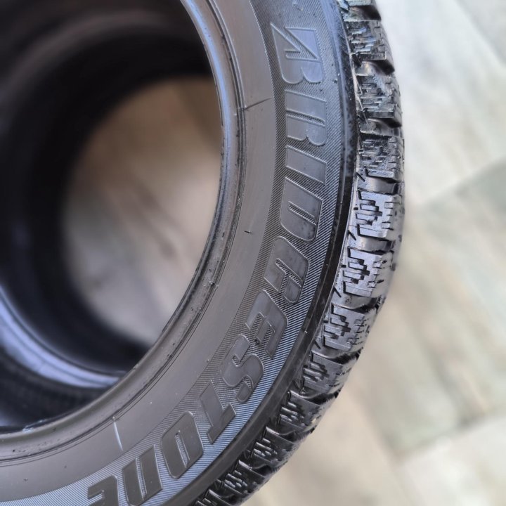 205/60/16, Bridgestone IC7000, 2 шт