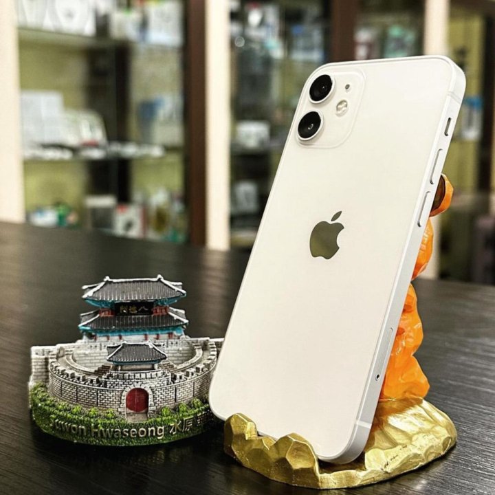 iPhone 12 64 гб, б/у