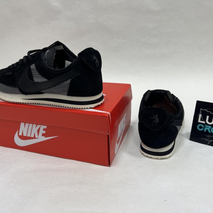 Kpoccoвки Nike Cortez union