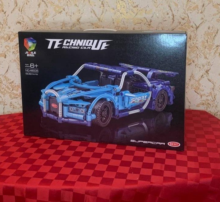 Конструктор Lego Technic Bugatti