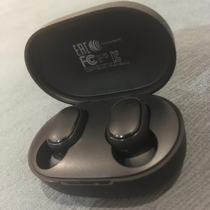 Беспроводные наушники Mi True Wireless Earbuds 2