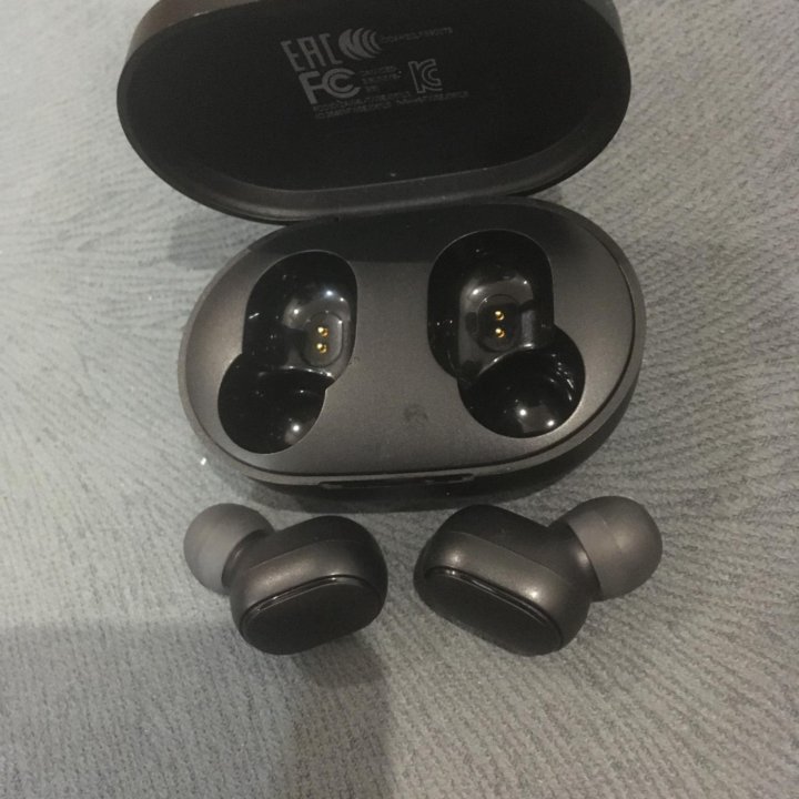 Беспроводные наушники Mi True Wireless Earbuds 2