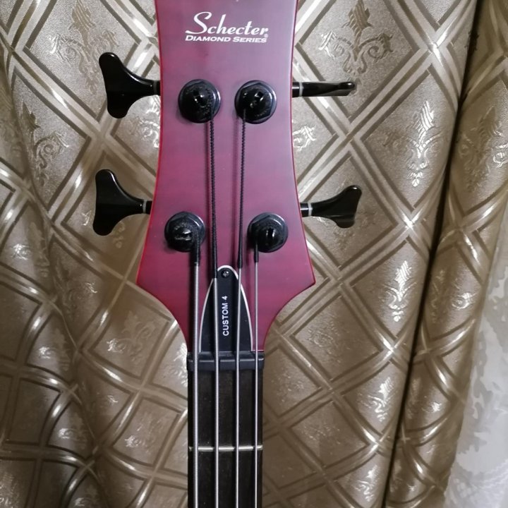 Бас-гитара schecter Stiletto Custom-4 VRS