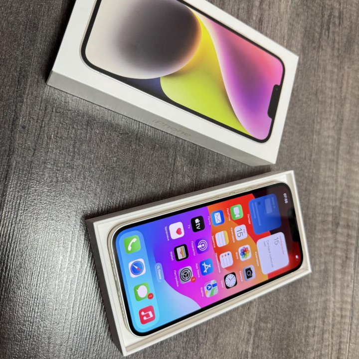 Продам iPhone 14 128Gb Starlight