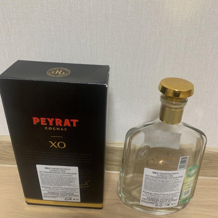 Пустая Бутылка из под коньяка Peyrat cognac xo