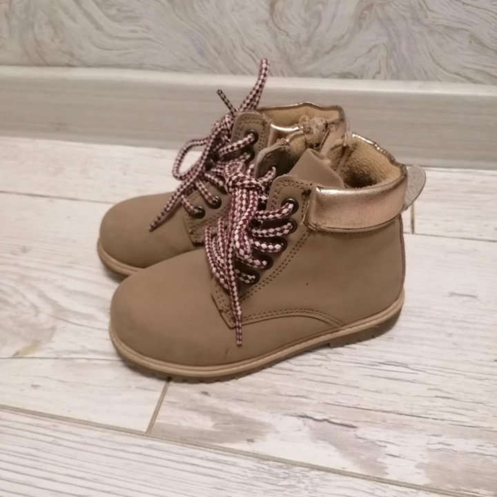 Ботинки для девочки демисезонный