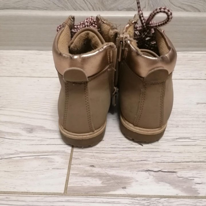 Ботинки для девочки демисезонный