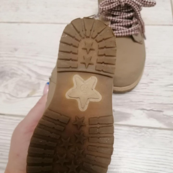 Ботинки для девочки демисезонный