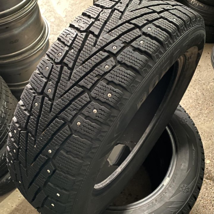 Roadstone WinGuard winSpike SUV 225/60 R17❄️