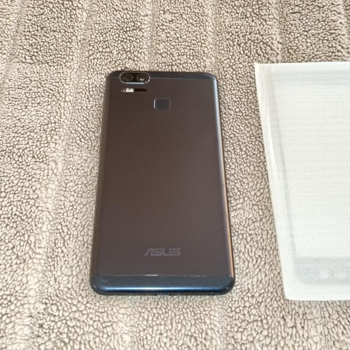 Asus ZenFone 3 zoom