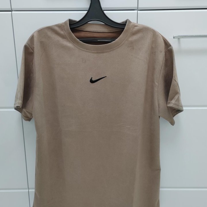 Футболка Zara и Nike