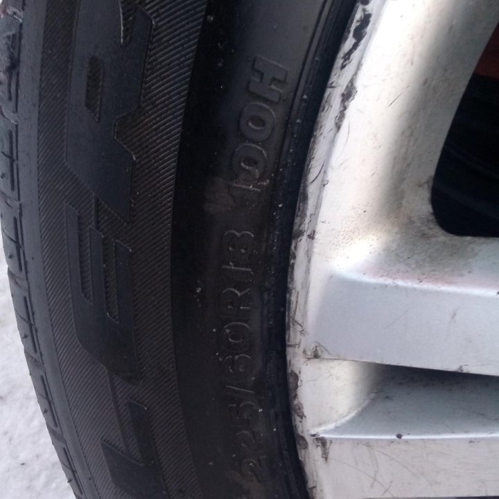 225 60 R 18 Bridgestone Dueler H/L 33 Japan