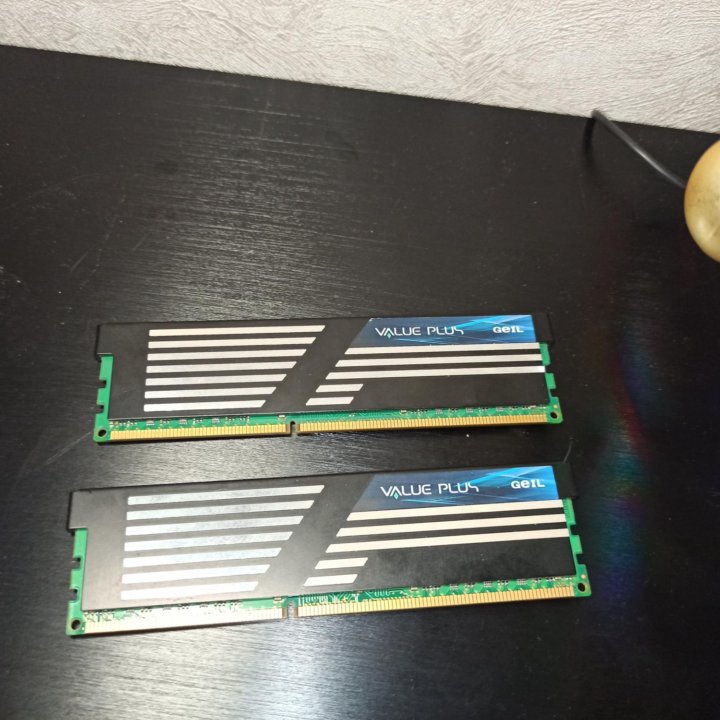 Geil DDR3 2+2gb