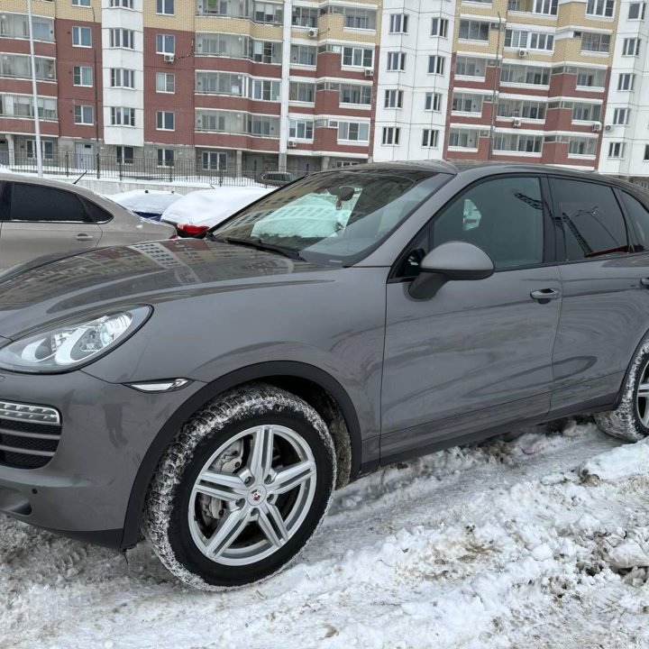 Porsche Cayenne, 2010