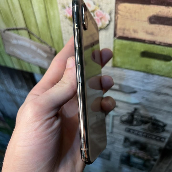 iPhone XS 64гб