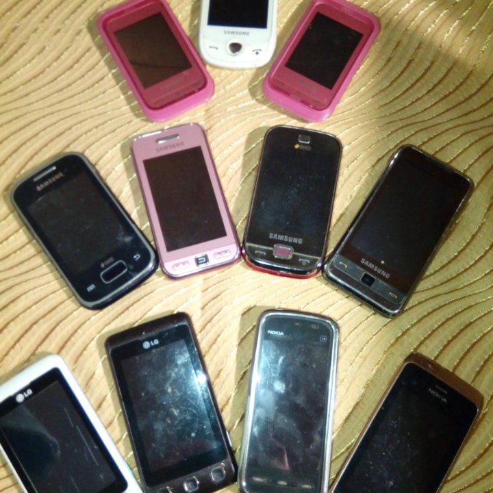Телефоны на выбор Андроид