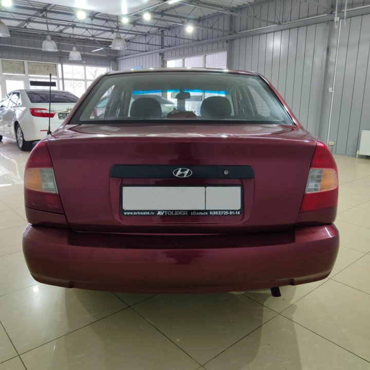 Hyundai Accent, 2004