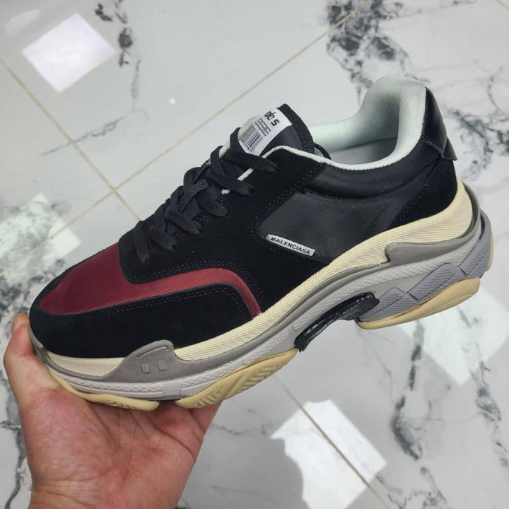 BALENCIAGA TRIPLE-S