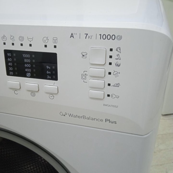 Стиральная машина Indesit 7 кг