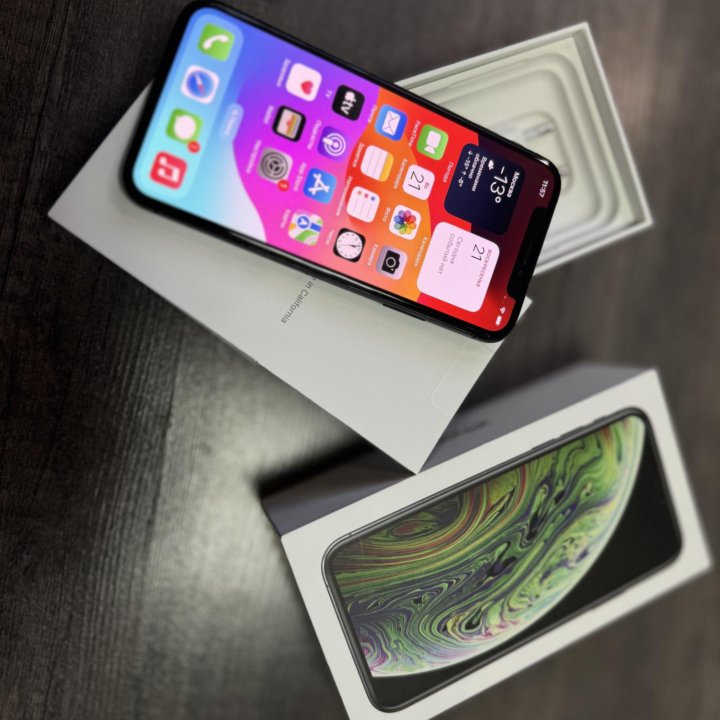 Продам iPhone XS 64Gb Space Gray РСТ