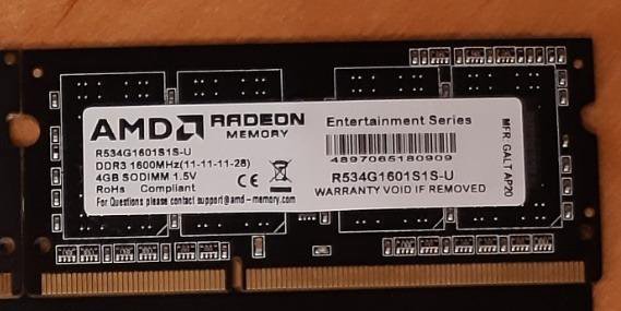 AMD Radeon R5 Entertainment Series 4 GB DDR3L