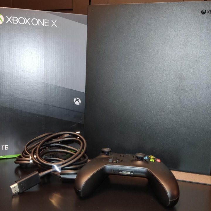 XBOX ONE X 1000 Gb