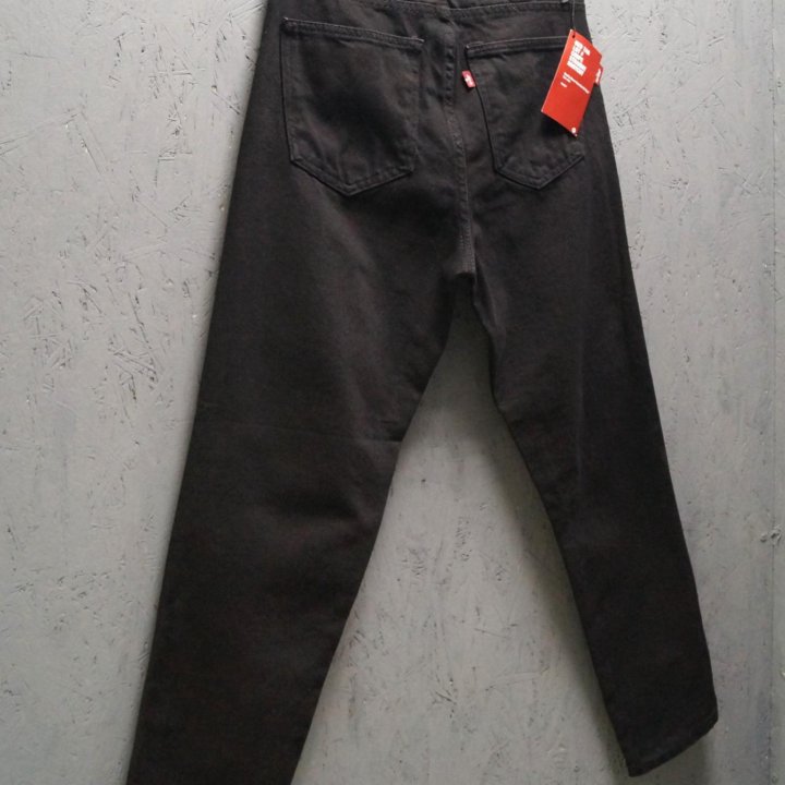 Джинсы бананы Levis 630