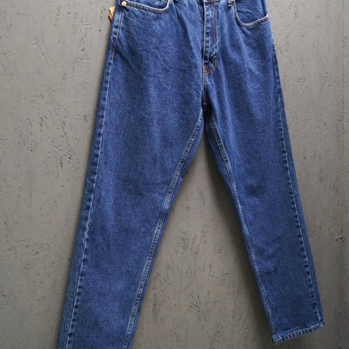 Джинсы бананы Levis 630