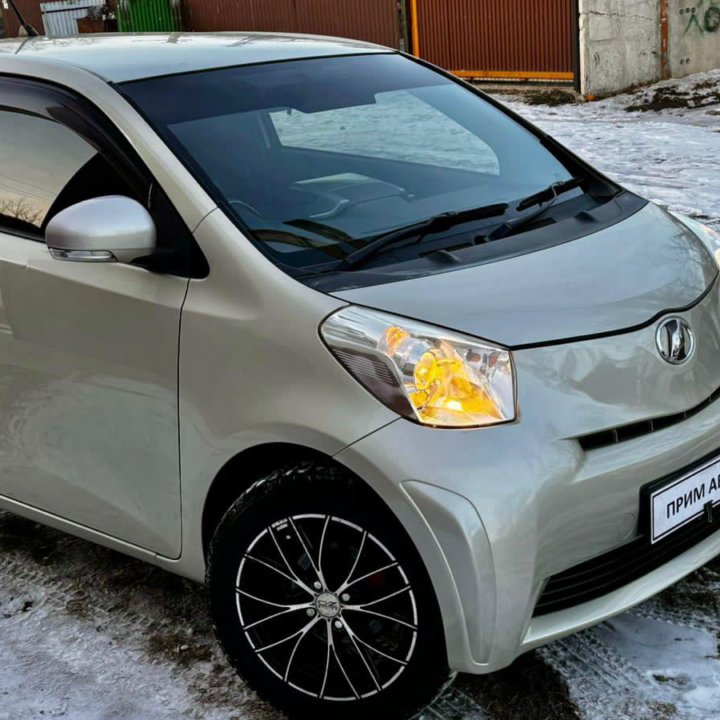 Toyota iQ, 2011