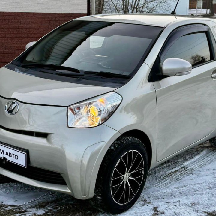 Toyota iQ, 2011