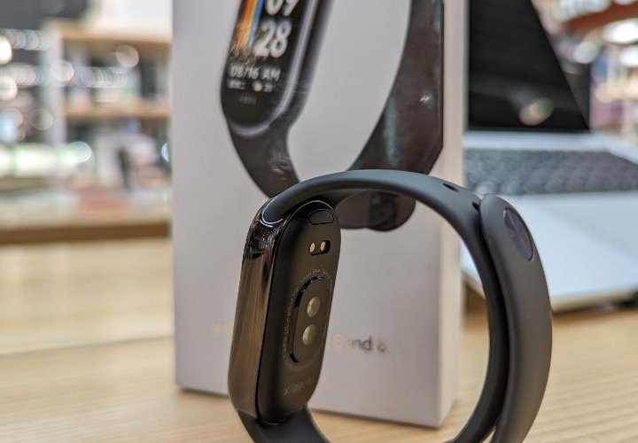 Фитнес-трекер Xiaomi Band 8