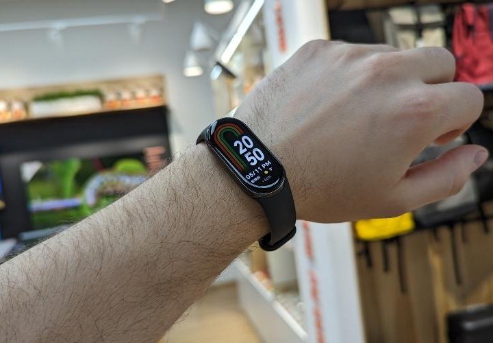 Фитнес-трекер Xiaomi Band 8