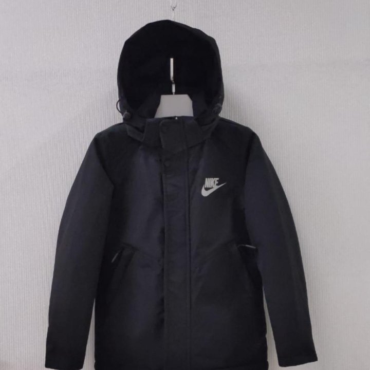 Новая куртка Nike весна-осень р.с 116 по 140