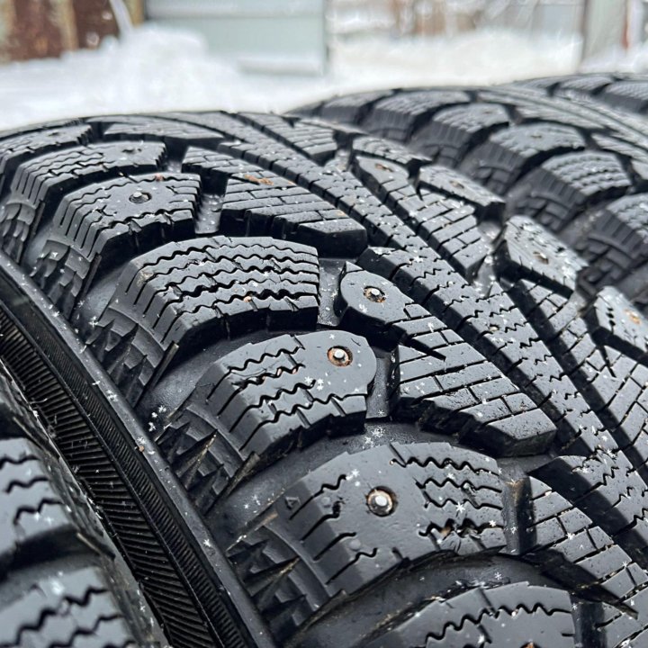 Зима Hankook W409 175/70 R14 Диски 4x114.3 D66.1