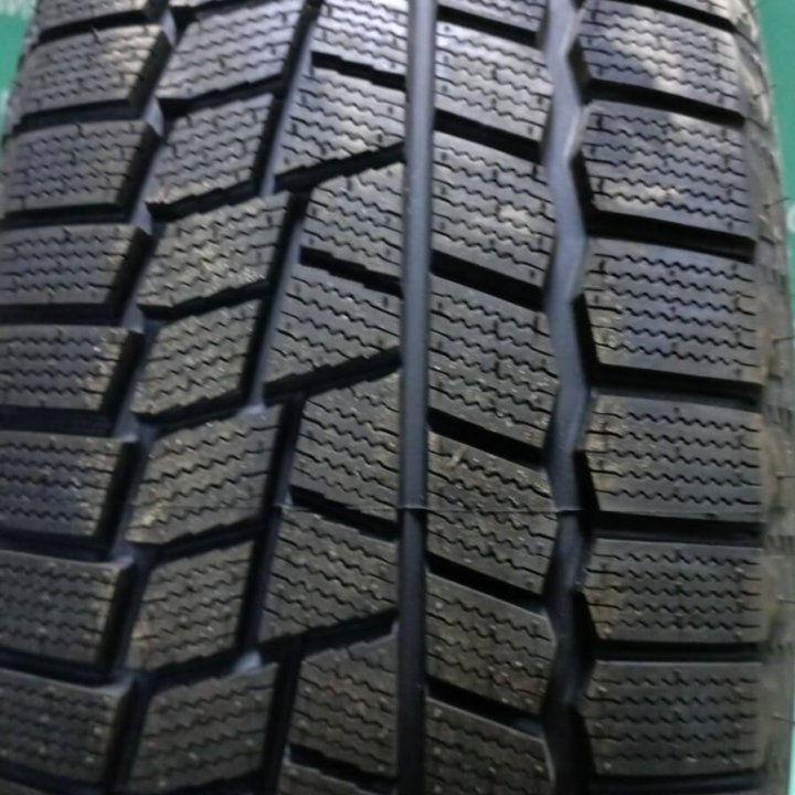 205/50 R17 Maxxis SP02 Arctic Trekker зимние нешипованные