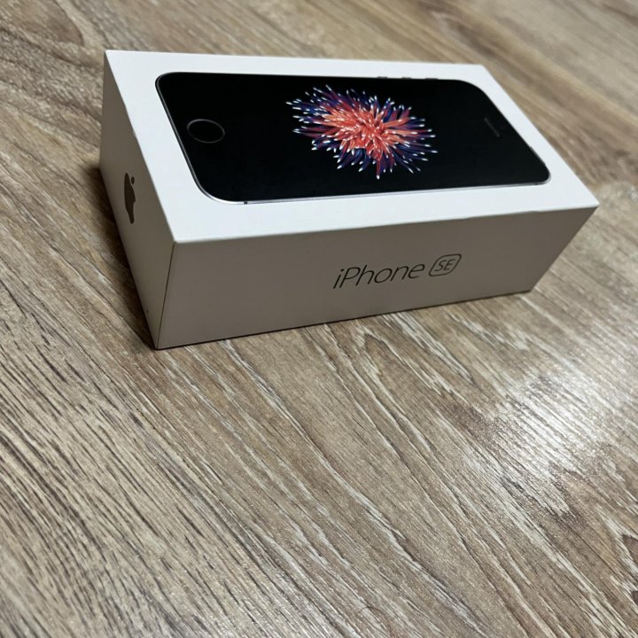 Коробка iPhone SE оригинал