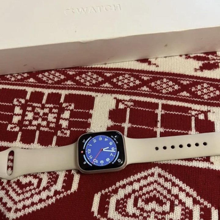 Apple Watch 8 41 Starlight