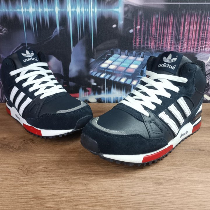 Кроссовки мужские Adidas ZX 750 зима