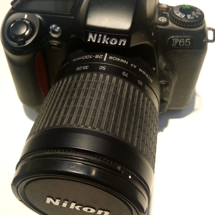 Фотоаппарат Nikon F65 торг уместен